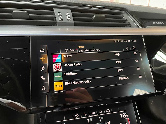Audi e-tron 55 quattro s-edition s-line 95 kwh 408pk 2022, p-721-lb - afbeelding 7 van  48