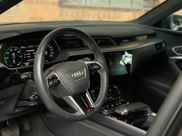 Audi e-tron 55 quattro s-edition s-line 95 kwh 408pk 2022, p-721-lb - afbeelding 10 van  48