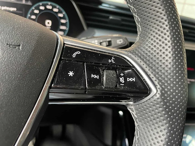 Audi e-tron 55 quattro s-edition s-line 95 kwh 408pk 2022, p-721-lb - afbeelding 16 van  48