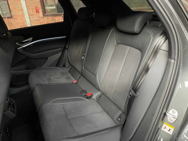 Audi e-tron 55 quattro s-edition s-line 95 kwh 408pk 2022, p-721-lb - afbeelding 38 van  48