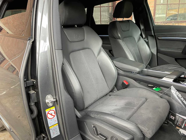 Audi e-tron 55 quattro s-edition s-line 95 kwh 408pk 2022, p-721-lb - afbeelding 40 van  48