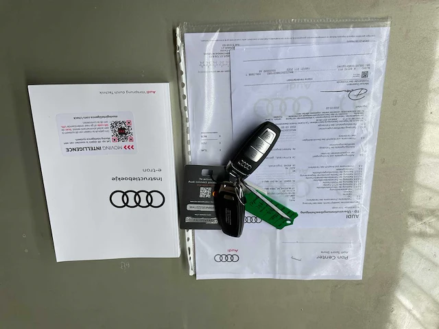 Audi e-tron 55 quattro s-edition s-line 95 kwh 408pk 2022, p-721-lb - afbeelding 42 van  48