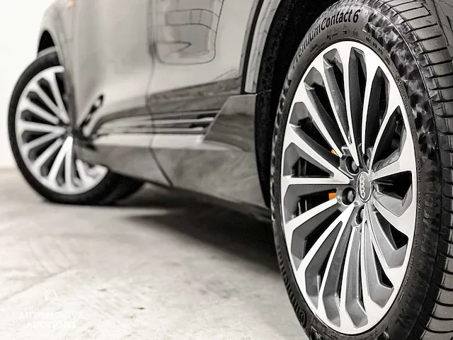 Audi e-tron 55 quattro s-line 95 kwh 360pk 2019, k-549-ph - afbeelding 15 van  59