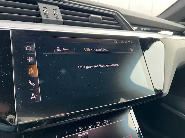 Audi e-tron 55 quattro s-line 95 kwh 360pk 2019, k-549-ph - afbeelding 26 van  59