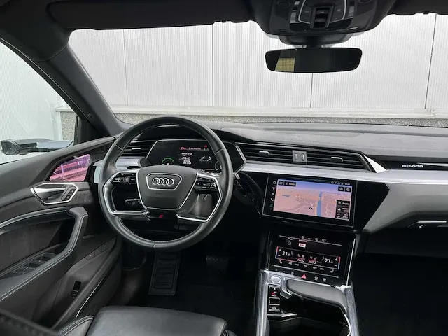 Audi e-tron 55 quattro s-line 95 kwh 360pk 2019, k-549-ph - afbeelding 32 van  59