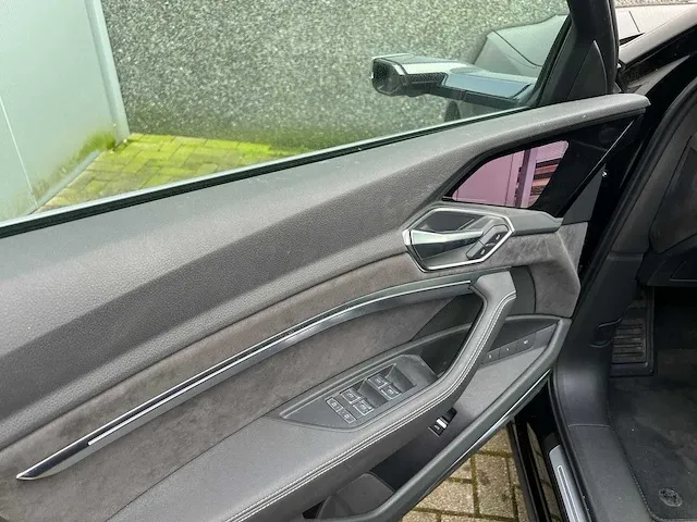 Audi e-tron 55 quattro s-line 95 kwh 360pk 2019, k-549-ph - afbeelding 37 van  59