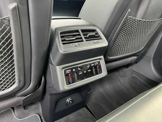 Audi e-tron 55 quattro s-line 95 kwh 360pk 2019, k-549-ph - afbeelding 43 van  59