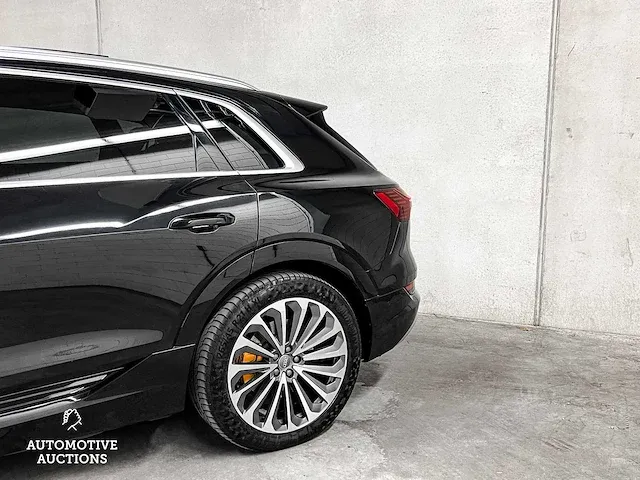 Audi e-tron 55 quattro s-line 95 kwh 360pk 2019, k-549-ph - afbeelding 34 van  59