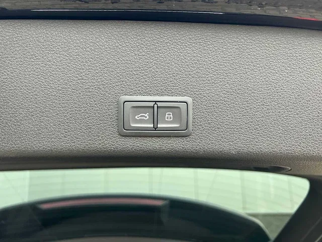 Audi e-tron 55 quattro s-line 95 kwh 360pk 2019, k-549-ph - afbeelding 49 van  59
