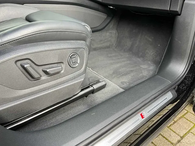 Audi e-tron 55 quattro s-line 95 kwh 360pk 2019, k-549-ph - afbeelding 53 van  59