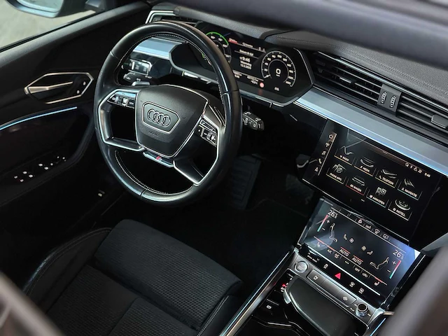 Audi e-tron 55 quattro s-line advanced pro line 95kwh 408pk 2020, l-477-hv - afbeelding 42 van  55