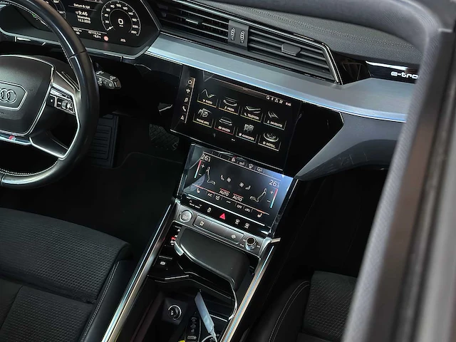 Audi e-tron 55 quattro s-line advanced pro line 95kwh 408pk 2020, l-477-hv - afbeelding 43 van  55
