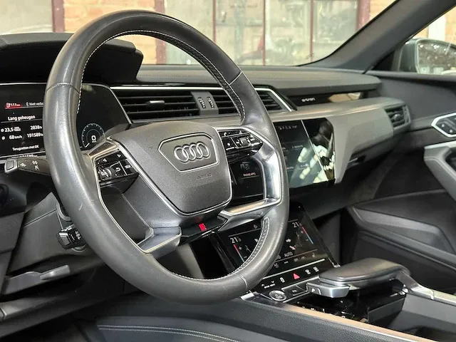 Audi e-tron 55 s-line quattro advanced 360pk 2019 (origineel-nl), g-186-zl - afbeelding 26 van  69