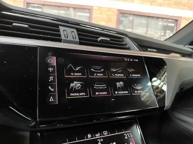 Audi e-tron 55 s-line quattro advanced 360pk 2019 (origineel-nl), g-186-zl - afbeelding 40 van  69