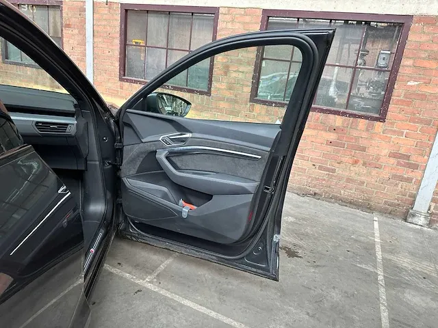 Audi e-tron 55 s-line quattro advanced 360pk 2019 (origineel-nl), g-186-zl - afbeelding 57 van  69