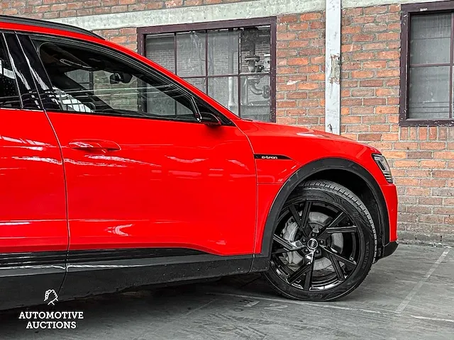 Audi e-tron 55 s-line quattro advanced 95 kwh 360pk 2019, k-358-gd - afbeelding 13 van  75