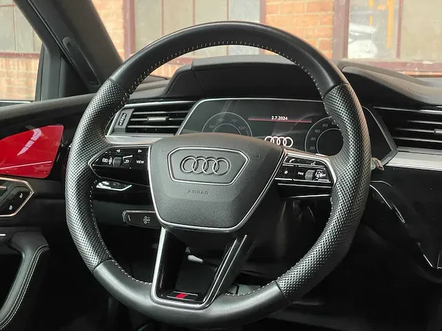 Audi e-tron 55 s-line quattro advanced 95 kwh 360pk 2019, k-358-gd - afbeelding 29 van  75