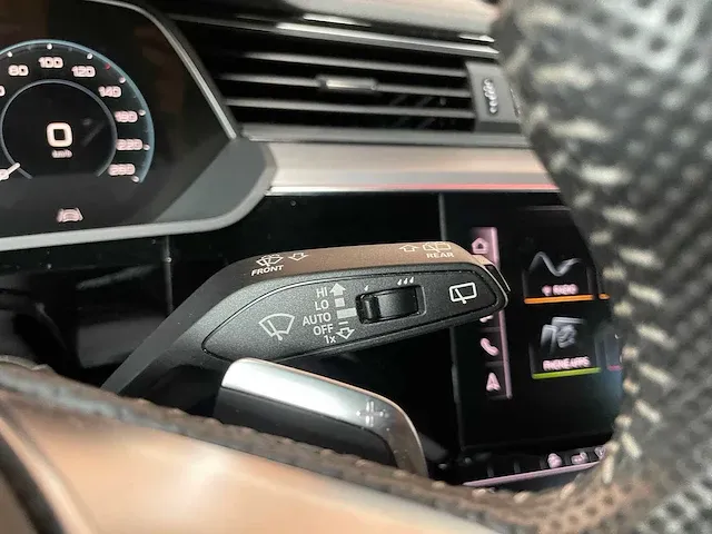 Audi e-tron 55 s-line quattro advanced 95 kwh 360pk 2019, k-358-gd - afbeelding 33 van  75
