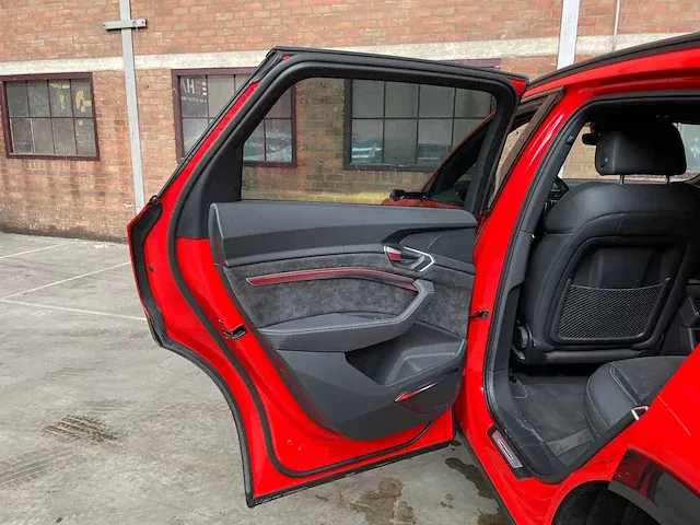 Audi e-tron 55 s-line quattro advanced 95 kwh 360pk 2019, k-358-gd - afbeelding 58 van  75