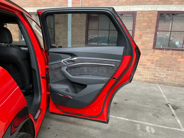 Audi e-tron 55 s-line quattro advanced 95 kwh 360pk 2019, k-358-gd - afbeelding 61 van  75