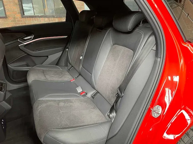 Audi e-tron 55 s-line quattro advanced 95 kwh 360pk 2019, k-358-gd - afbeelding 64 van  75