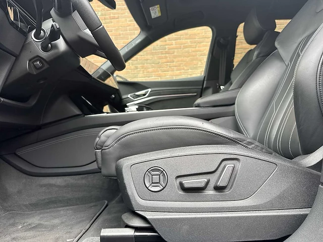 Audi e-tron e-tron 55 quattro advanced 2020 | h-927-db - afbeelding 3 van  31