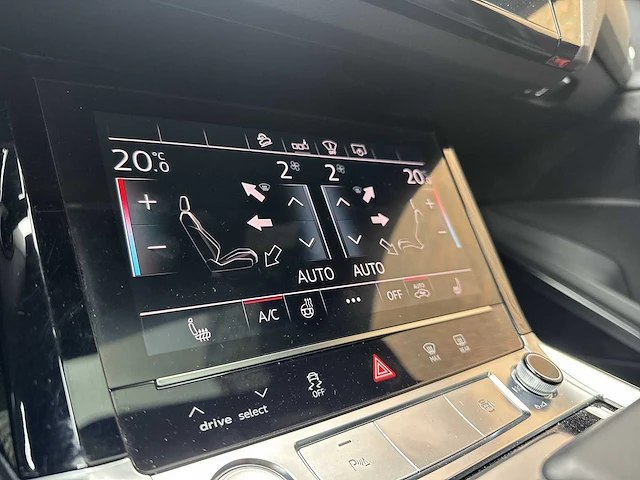 Audi e-tron e-tron 55 quattro advanced 2020 | h-927-db - afbeelding 16 van  31