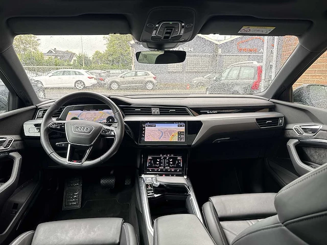 Audi e-tron e-tron 55 quattro advanced 2020 | h-927-db - afbeelding 22 van  31