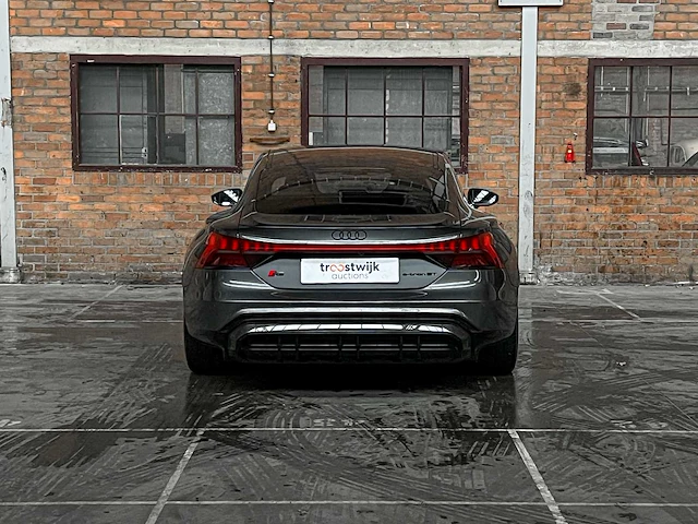 Audi e-tron gt rs 598pk 93kwh 2022 carbon, r-654-gp - afbeelding 11 van  71