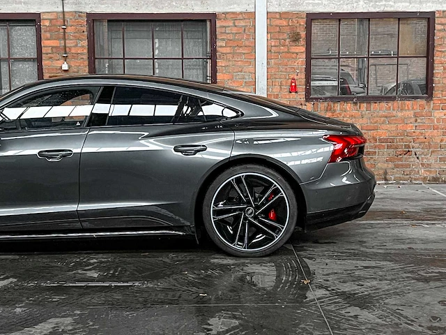 Audi e-tron gt rs 598pk 93kwh 2022 carbon, r-654-gp - afbeelding 18 van  71
