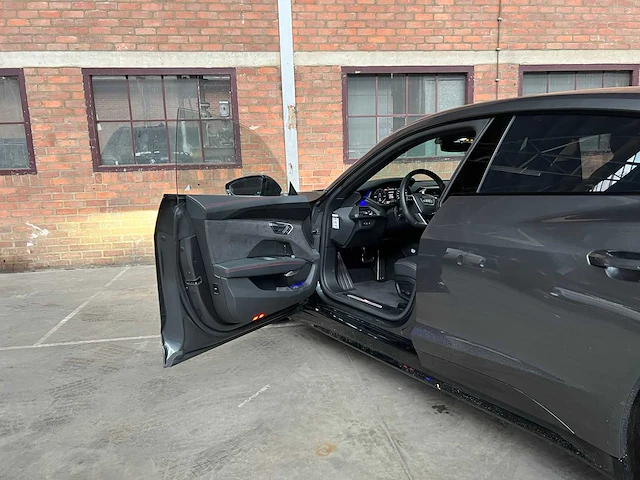 Audi e-tron gt rs 598pk 93kwh 2022 carbon, r-654-gp - afbeelding 24 van  71