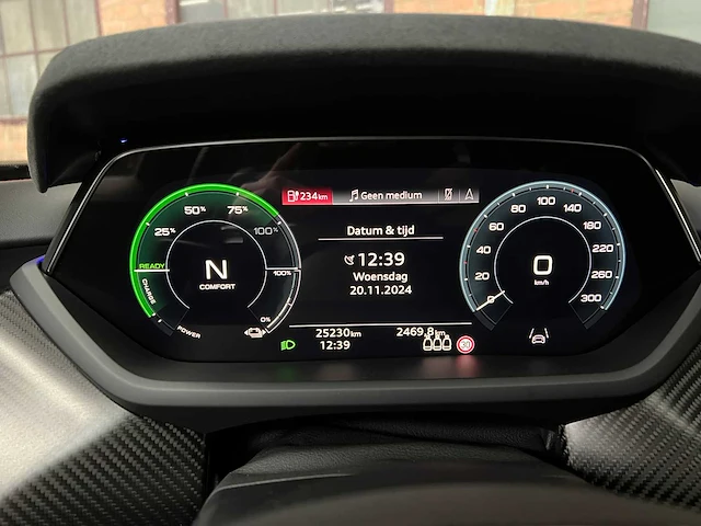 Audi e-tron gt rs 598pk 93kwh 2022 carbon, r-654-gp - afbeelding 33 van  71
