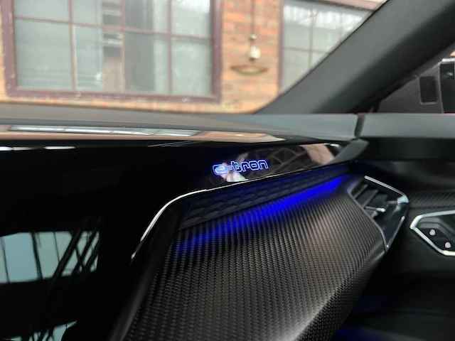 Audi e-tron gt rs 598pk 93kwh 2022 carbon, r-654-gp - afbeelding 35 van  71