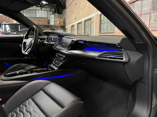 Audi e-tron gt rs 598pk 93kwh 2022 carbon, r-654-gp - afbeelding 49 van  71