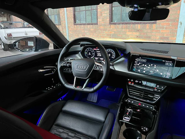 Audi e-tron gt rs 598pk 93kwh 2022 carbon, r-654-gp - afbeelding 59 van  71