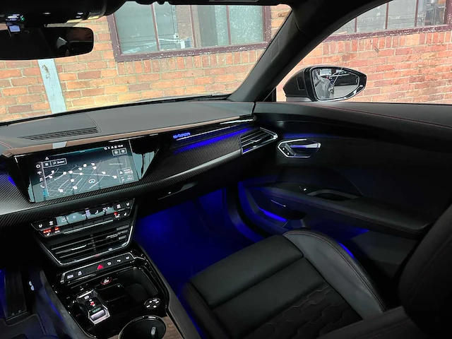 Audi e-tron gt rs 598pk 93kwh 2022 carbon, r-654-gp - afbeelding 60 van  71
