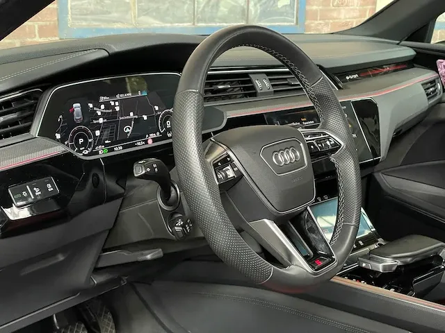 Audi e-tron s quattro 504pk 95 kwh 2021 audi sport, n-759-hp - afbeelding 21 van  71