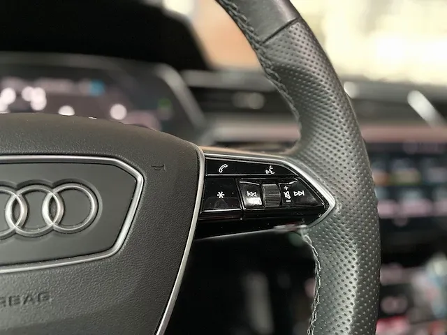 Audi e-tron s quattro 504pk 95 kwh 2021 audi sport, n-759-hp - afbeelding 26 van  71