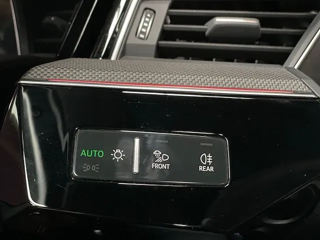 Audi e-tron s quattro 504pk 95 kwh 2021 audi sport, n-759-hp - afbeelding 30 van  71