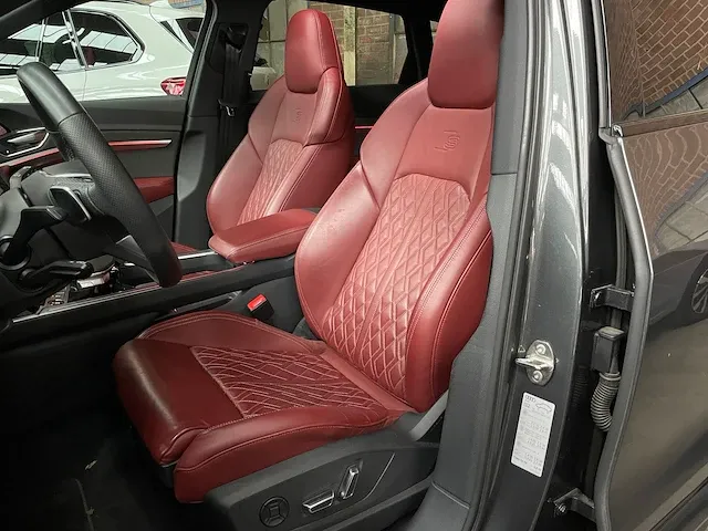 Audi e-tron s quattro 504pk 95 kwh 2021 audi sport, n-759-hp - afbeelding 44 van  71
