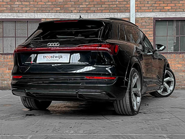 Audi e-tron s quattro 95 kwh 502pk 2022 (origineel-nl), r-289-nn - afbeelding 13 van  59