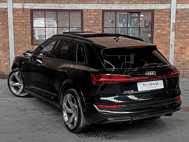 Audi e-tron s quattro 95 kwh 502pk 2022 (origineel-nl), r-289-nn - afbeelding 19 van  59