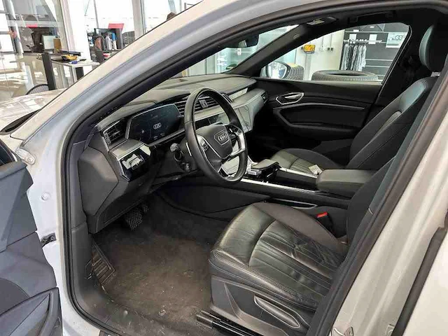 Audi e-tron sportback 50 quattro 313pk automaat 2022 - afbeelding 14 van  17