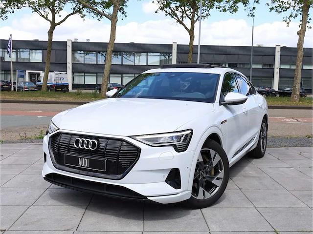 Audi e-tron sportback 50 quattro 313pk automaat 2022 - afbeelding 1 van  38