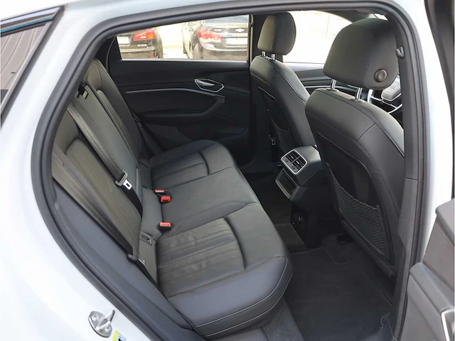 Audi e-tron sportback 50 quattro 313pk automaat 2022 - afbeelding 26 van  38