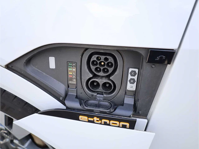 Audi e-tron sportback 50 quattro 313pk automaat 2022 - afbeelding 27 van  38