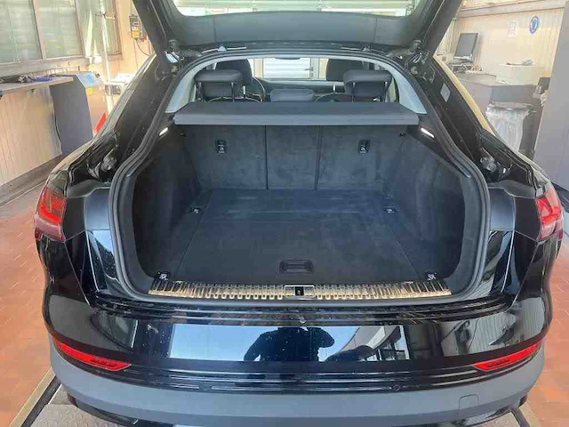 Audi e-tron sportback 50 quattro 71 kwh 230kw automaat 2022 - afbeelding 3 van  16
