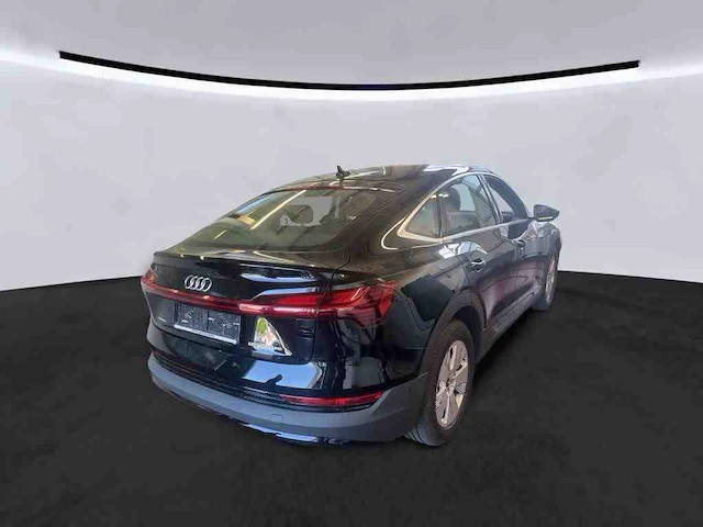 Audi e-tron sportback 50 quattro 71 kwh 230kw automaat 2022 - afbeelding 9 van  16