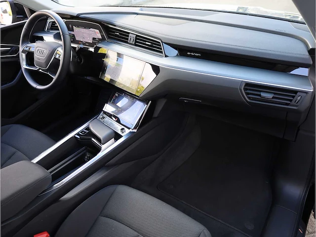 Audi e-tron sportback 50 quattro 71 kwh 230kw automaat 2022 - afbeelding 5 van  31
