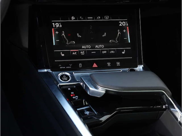 Audi e-tron sportback 50 quattro 71 kwh 230kw automaat 2022 - afbeelding 11 van  31